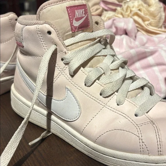Nike Light Pink Women’s 6 - Picture 3 of 3